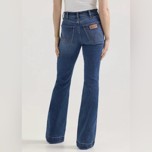 Wrangler Women's Retro Bailey High Rise Trouser - Picture 1 of 9